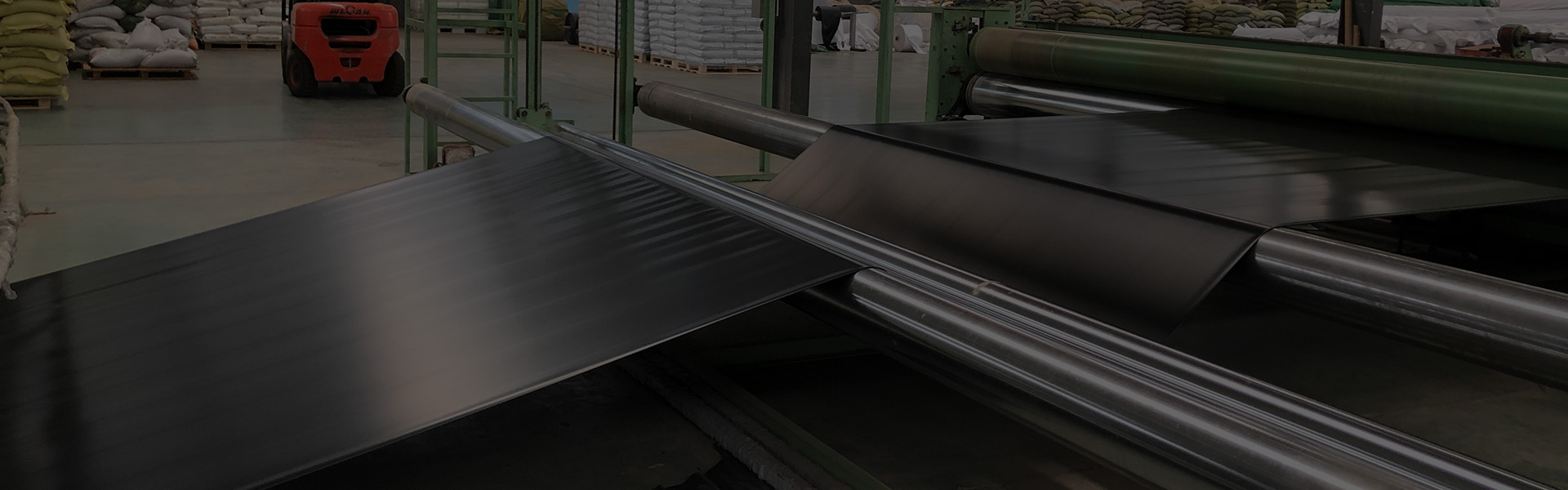 塑料土工格柵可以和什么搭配使用呢?