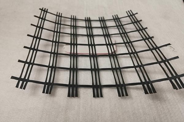 鋼塑土工格柵在施工中有什么樣的作用呢?