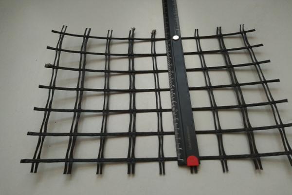 土工格柵加筋技術(shù)有哪些特點(diǎn)呢？  第2張
