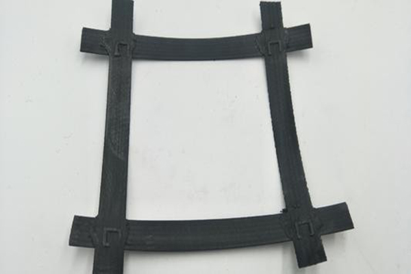 一文看懂凸結點鋼塑土工格柵的固定方法  第3張