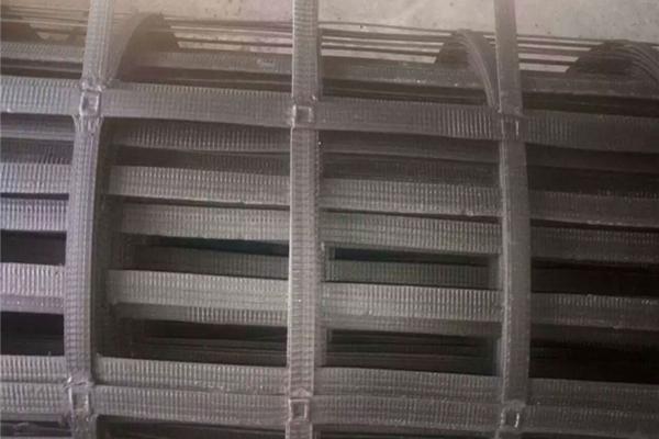 一文看懂凸結點鋼塑土工格柵的固定方法  第2張