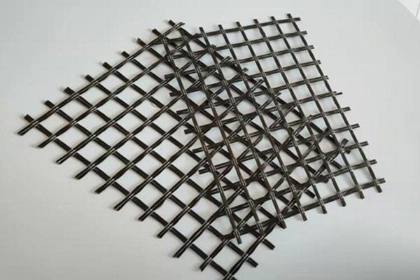 在防洪護(hù)堤中為什么使用土工格柵呢？  第2張